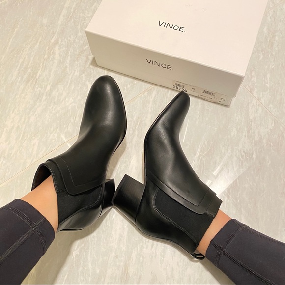 Vince new ankle booties with stretch ankle - Picture 3 of 9